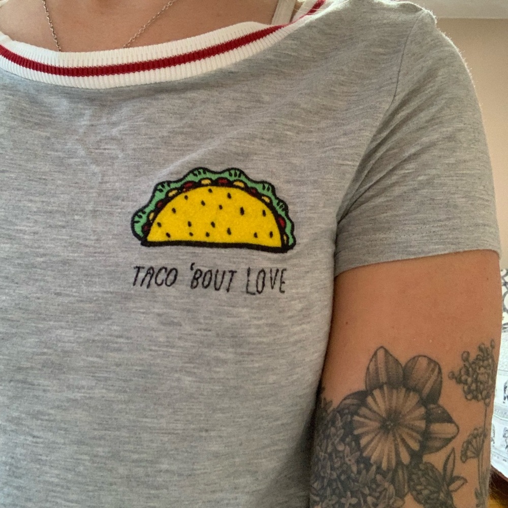 **SOLD** american eagle taco bout love soft & sexy shirt size xs